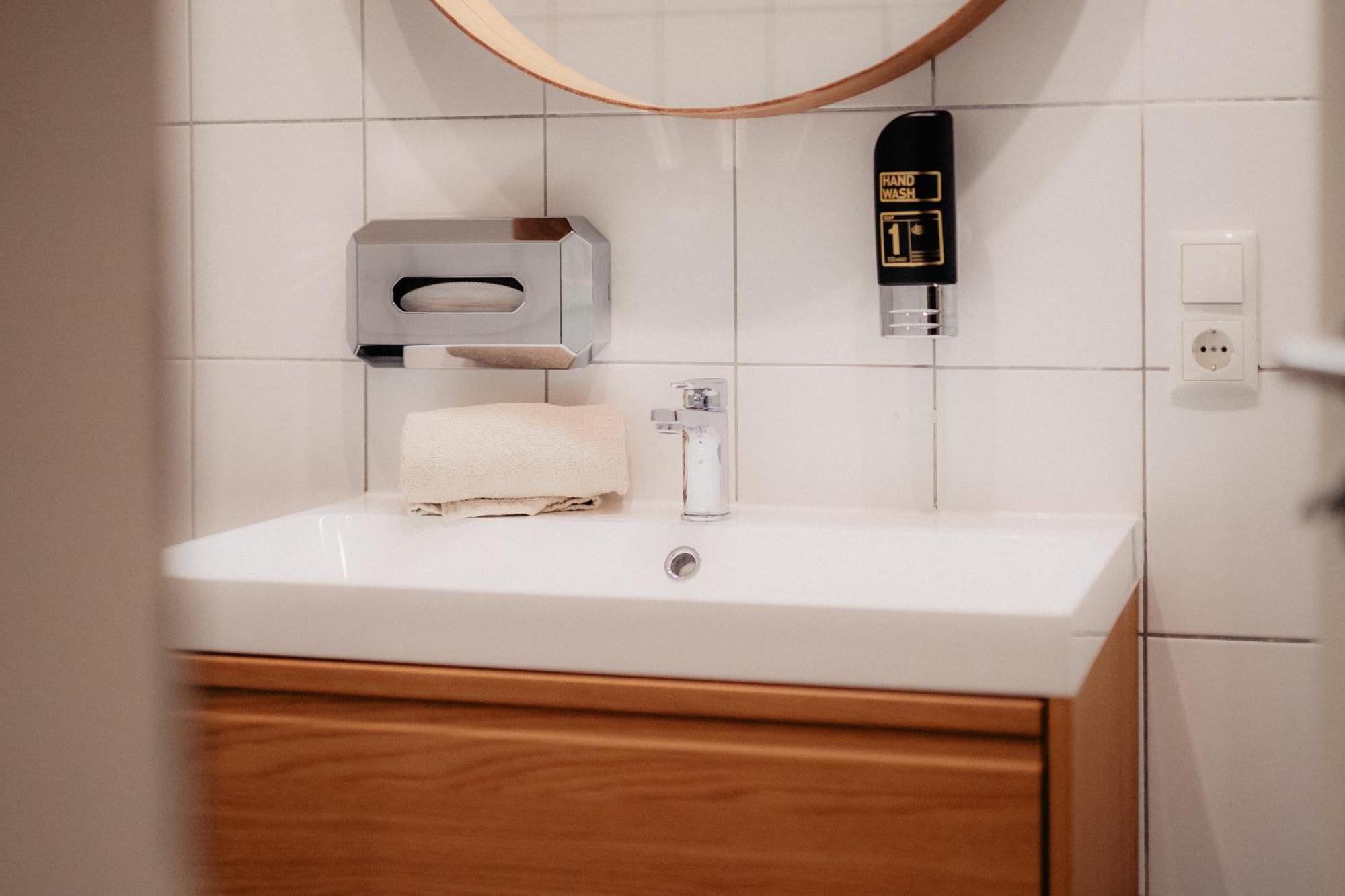 Luga Homes - Karli Apartamento *